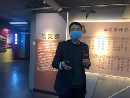 聚是一团火 散是满天星—儿童世界卖区党支部开展学习雷锋视频课